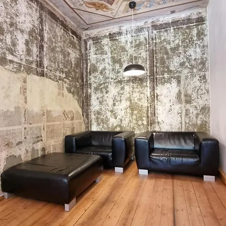 Zeitreise: Wohnen Im Herrenhaus Genau Zw. L U. Dd Apartment
